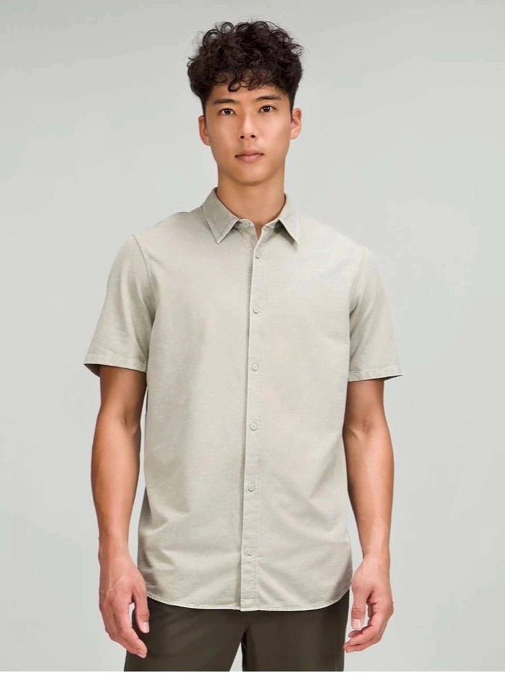 Lululemon Commission Short Sleeve Button Down Shirt in Green Fern Enzyme Dye